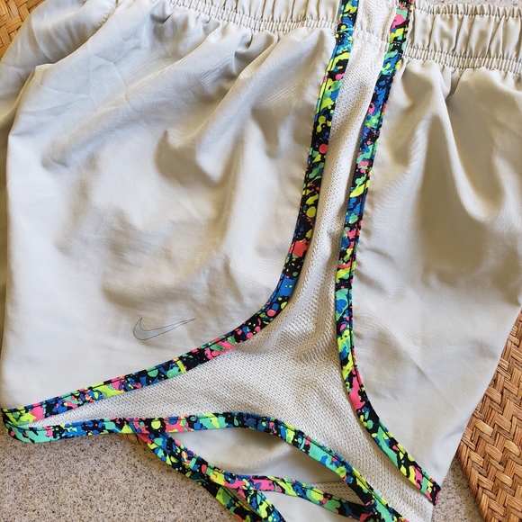 Nike dri-fit shorts - Picture 3 of 9